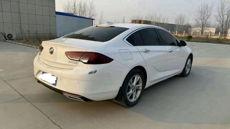 东营21年别克君威3