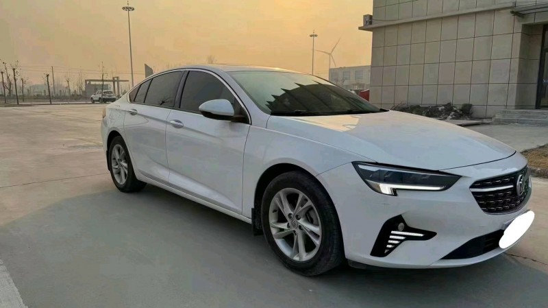 东营21年别克君威8