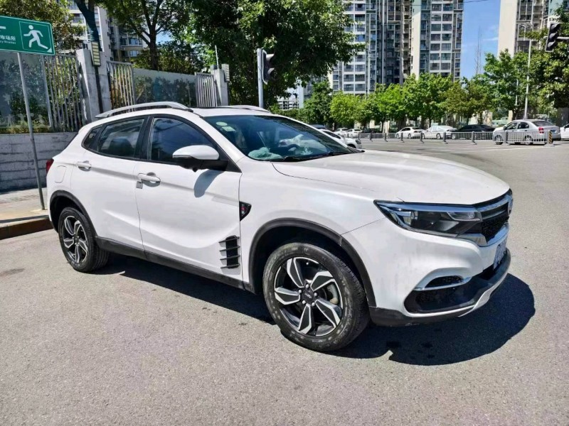 成都18年陆风逍遥2