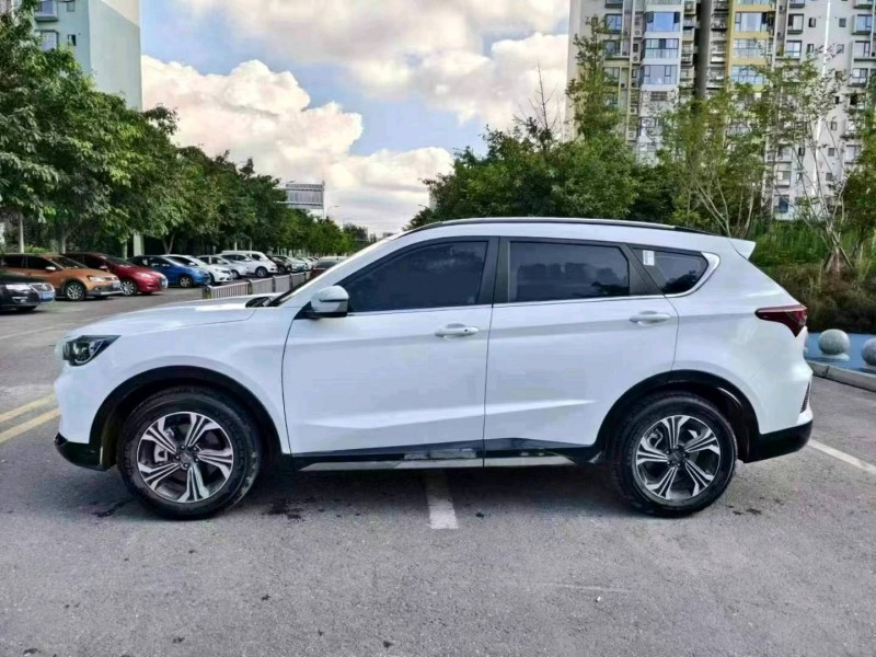 成都23年东南汽车DX87