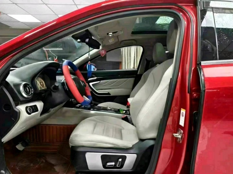 成都17年长城汽车WEY VV73