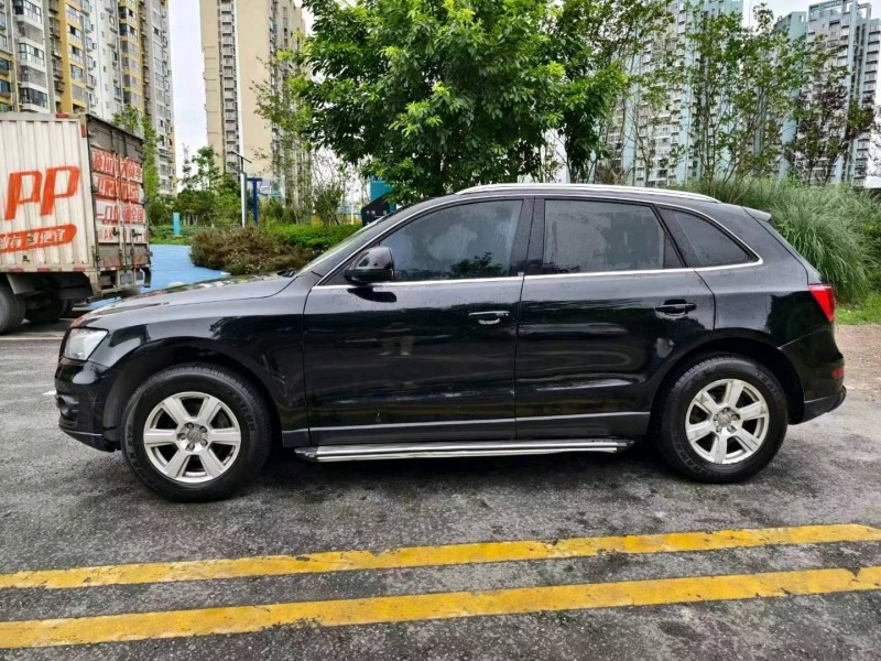 成都12年奥迪Q57