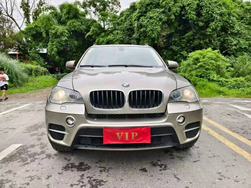 成都12年宝马X51