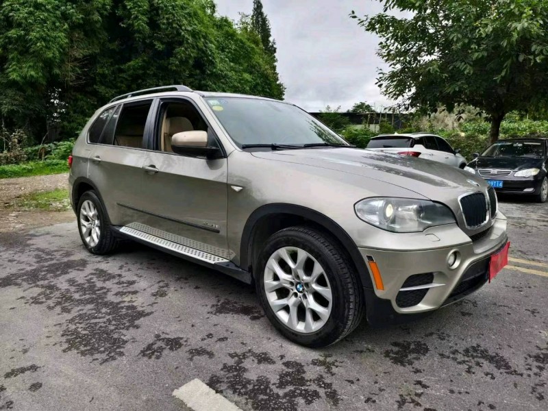 成都12年宝马X52