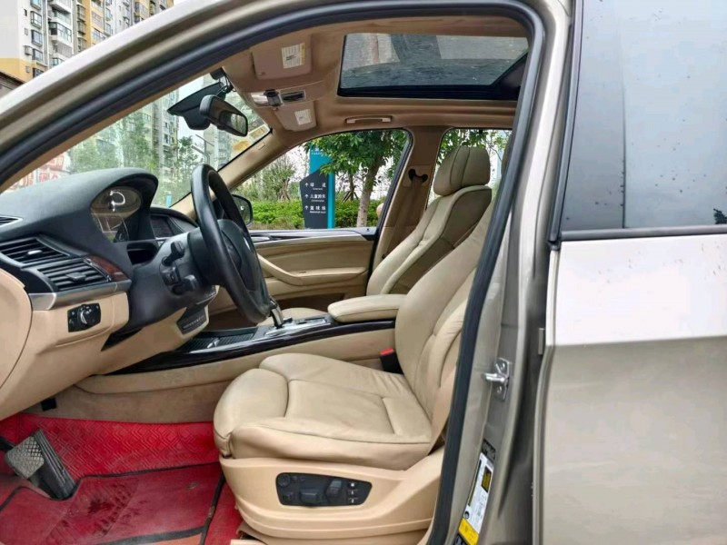 成都12年宝马X55