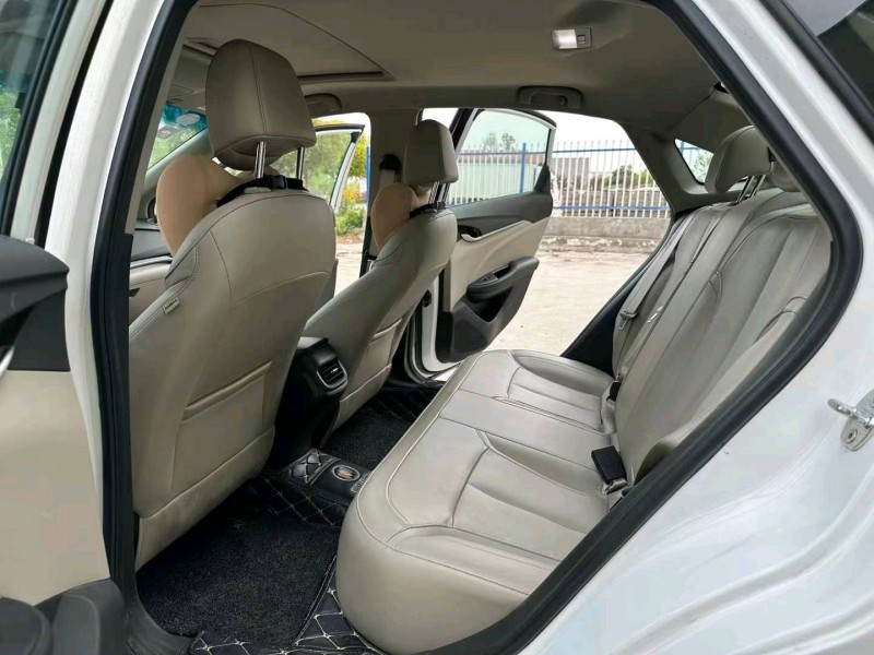 徐州17年别克英朗7