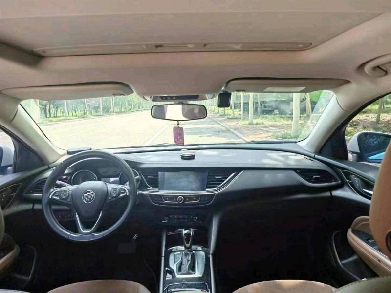 聊城19年别克君威5