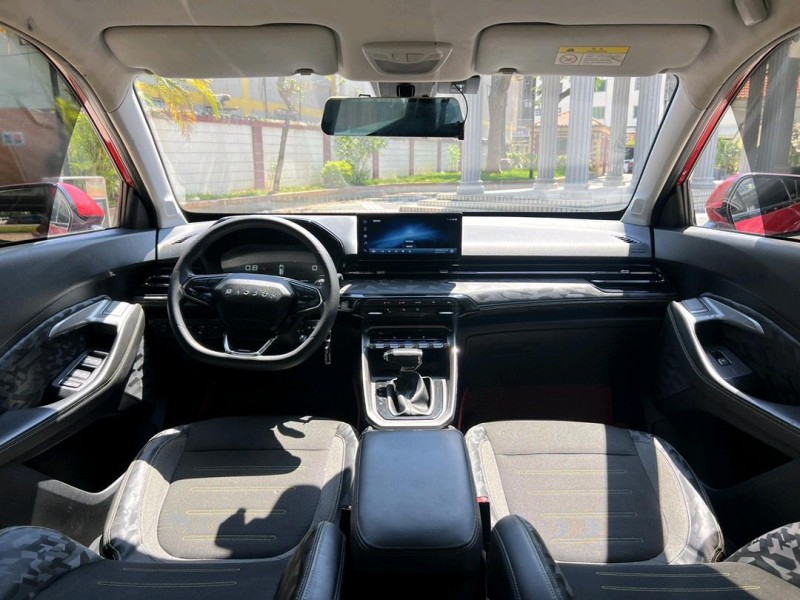 東莞20年寶駿RS34