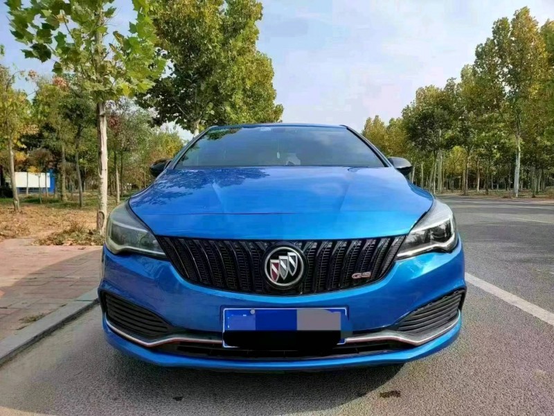 聊城17年别克威朗1