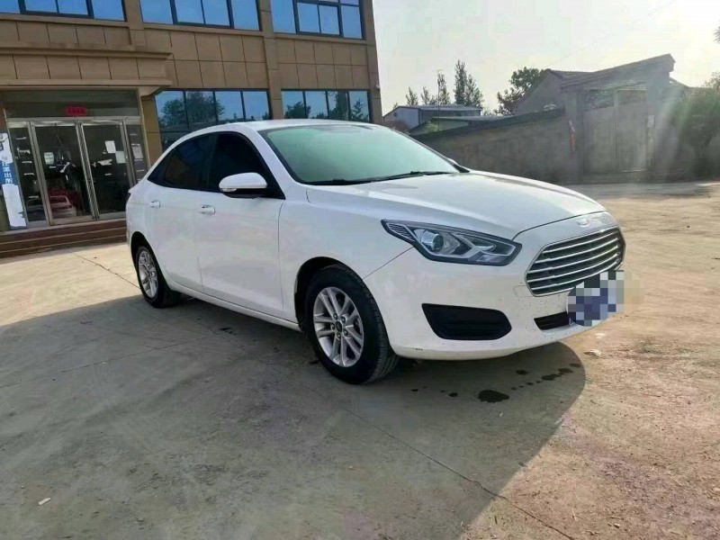 青岛19年福特福睿斯2