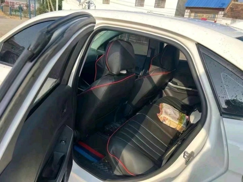 青岛19年福特福睿斯4