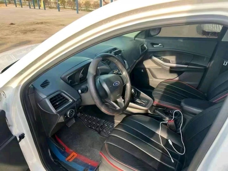 青岛19年福特福睿斯6