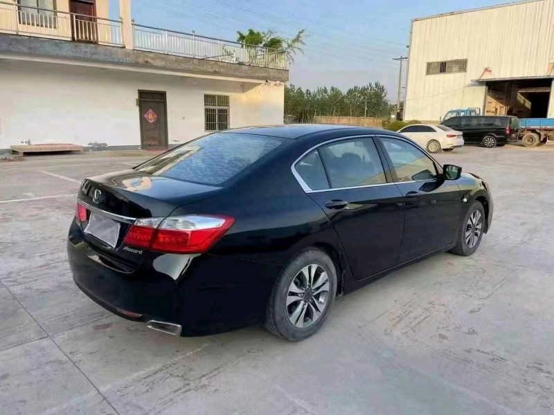 徐州15年本田雅阁8