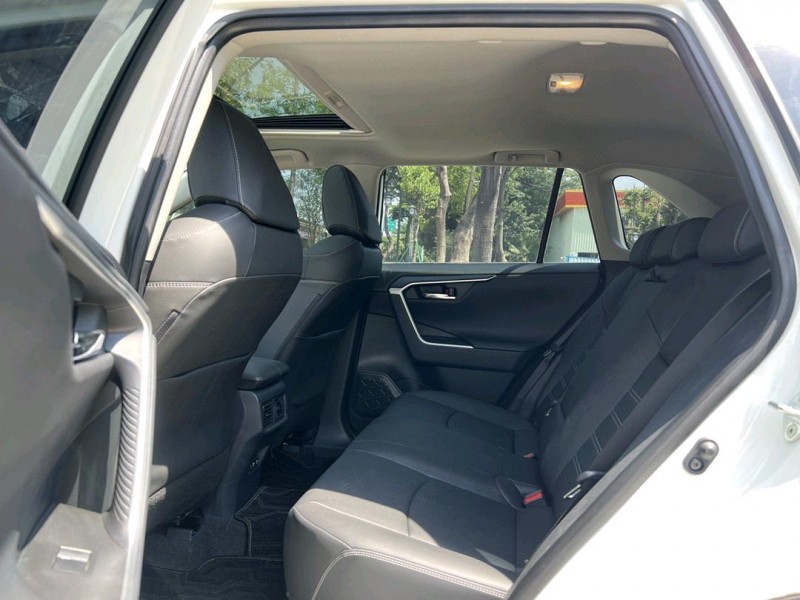 东莞21年丰田RAV4荣放5