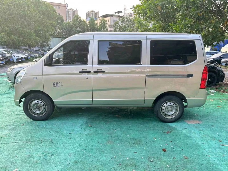 廣州21年五菱汽車榮光4