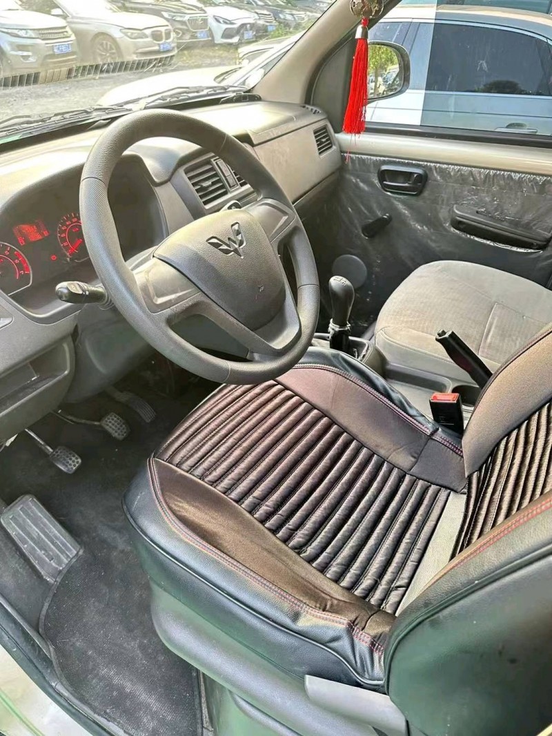 廣州21年五菱汽車榮光6
