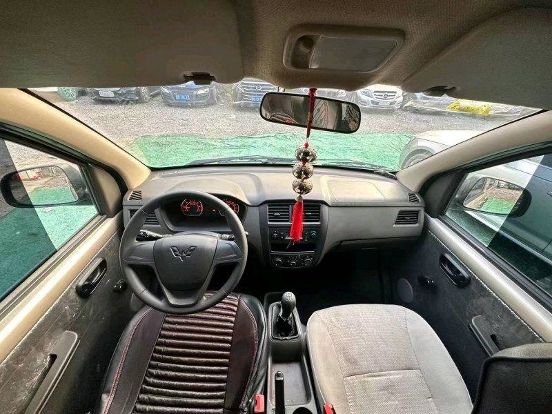 廣州21年五菱汽車榮光8