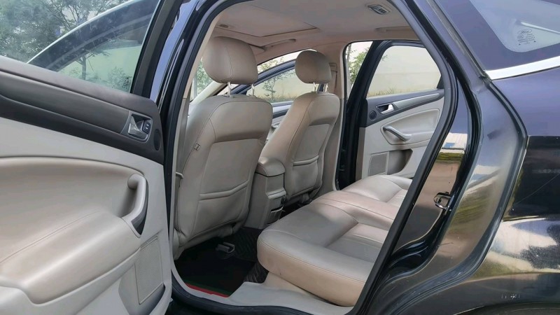 徐州14年福特蒙迪欧-致胜5