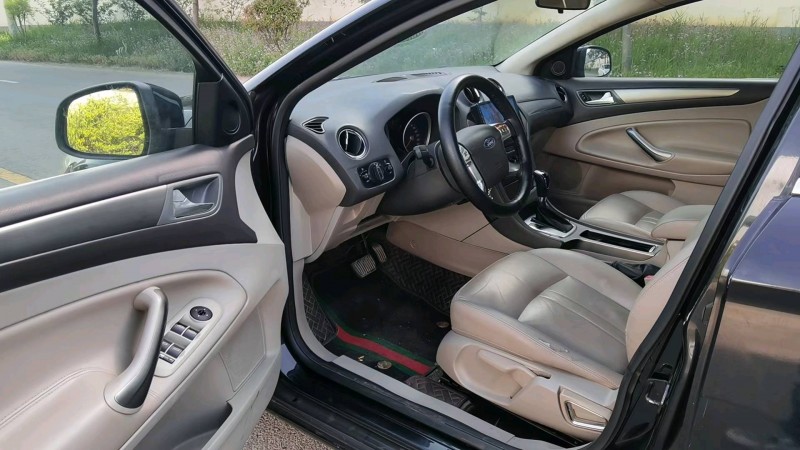 徐州14年福特蒙迪欧-致胜6