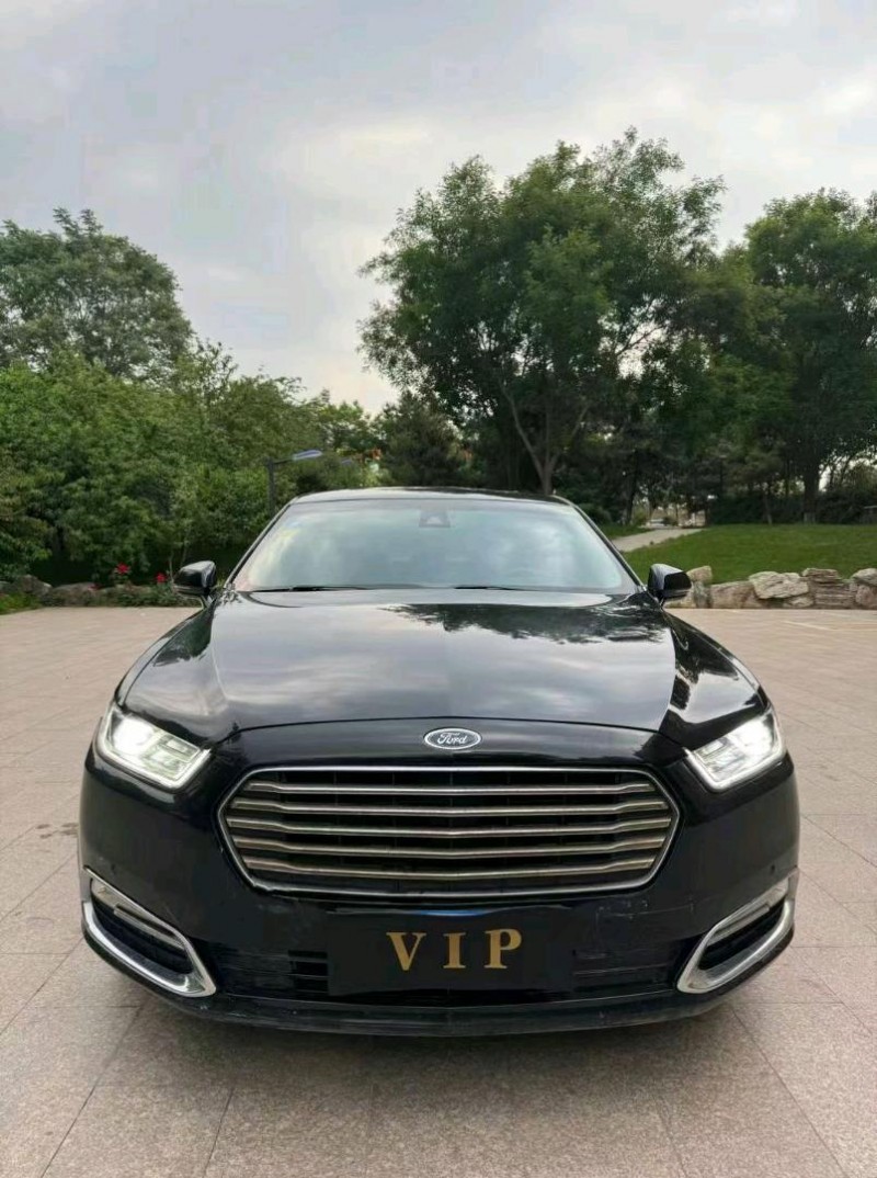 邢台16年福特金牛座1