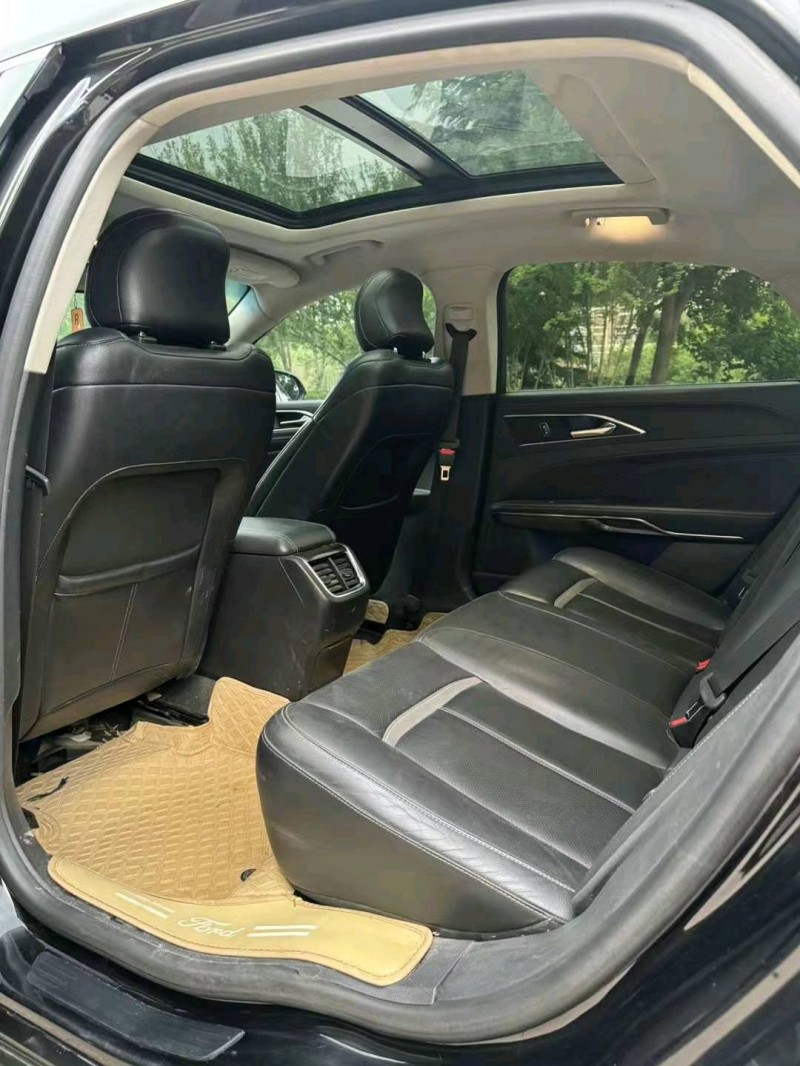 邢台16年福特金牛座6