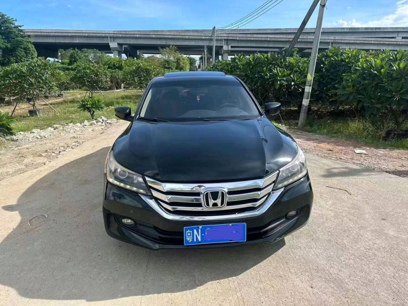 佛山15年本田雅阁1