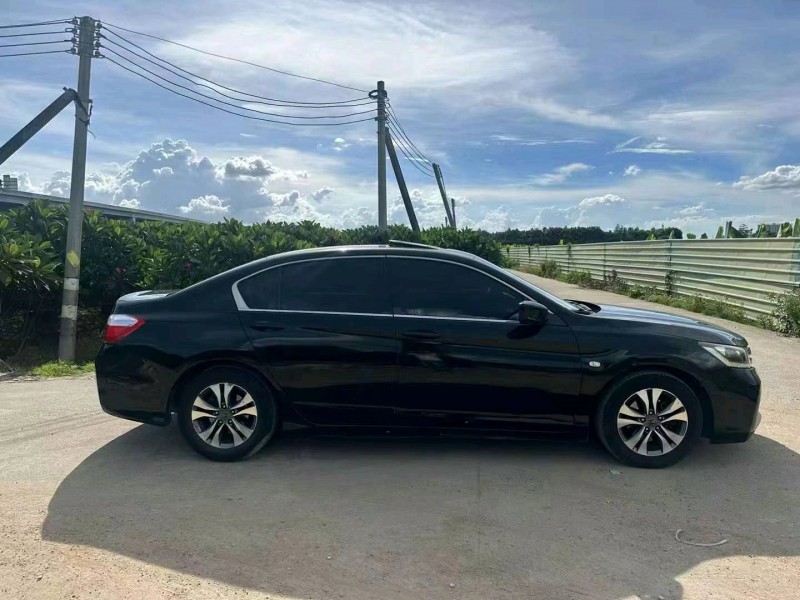 佛山15年本田雅阁3