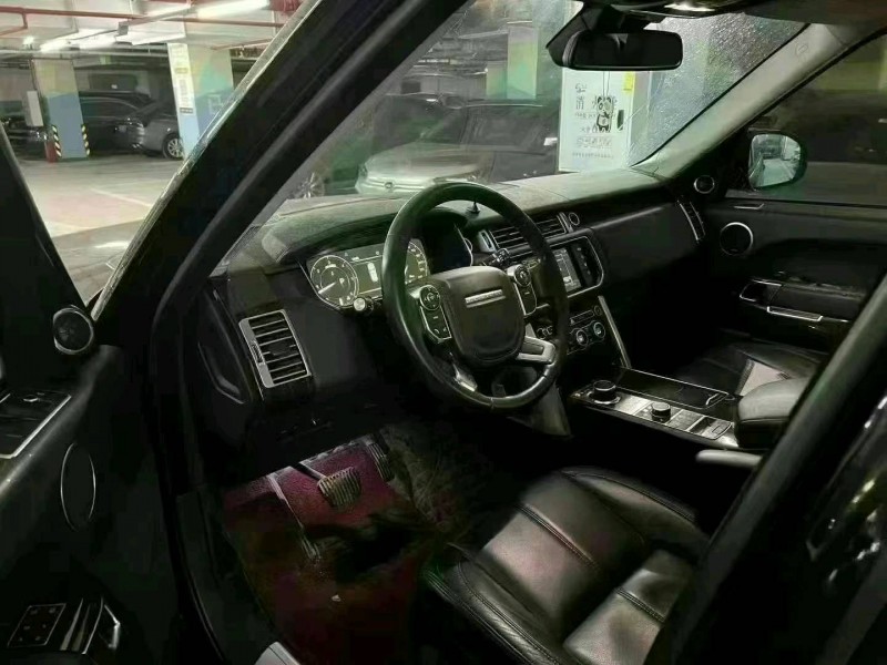 重庆16年路虎揽胜行政7