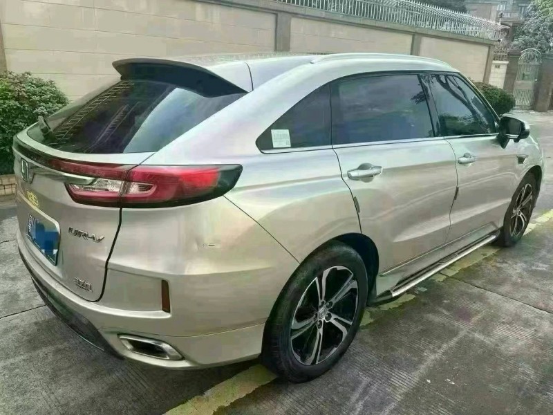 汕头18年本田URV5