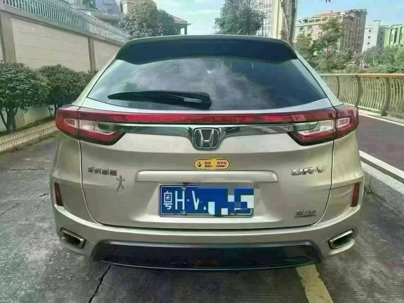 汕头18年本田URV6