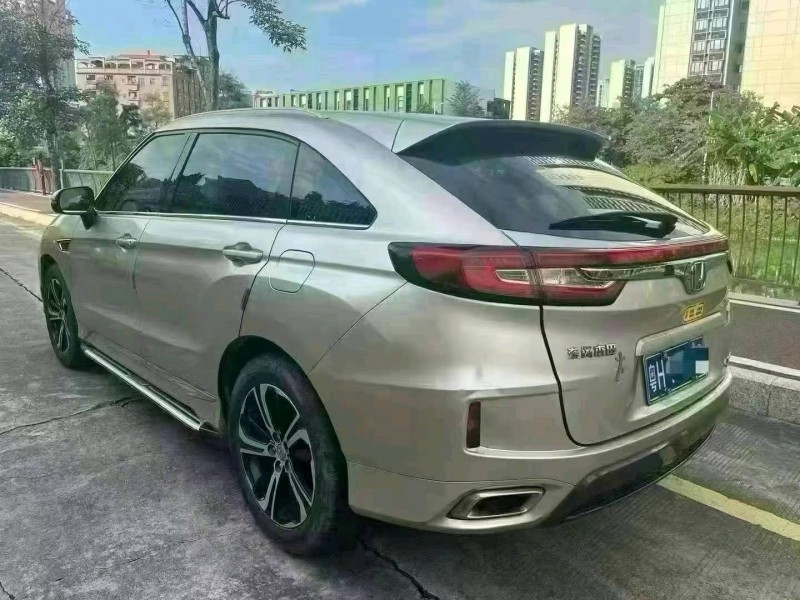 汕头18年本田URV8