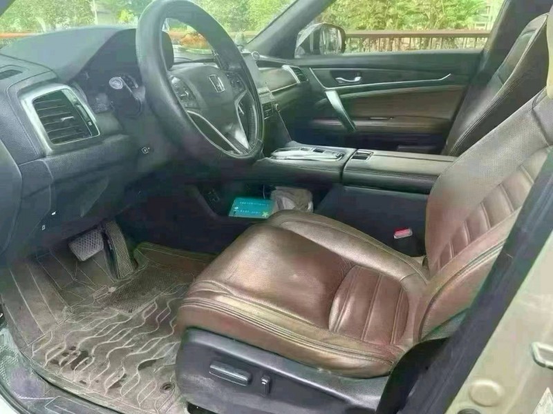 汕头18年本田URV9