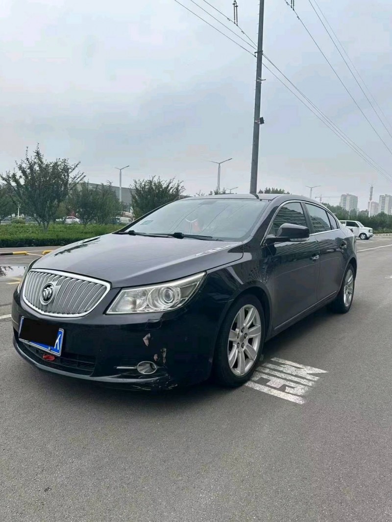 东营11年别克君越8