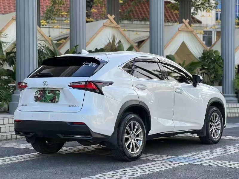 深圳15年雷克萨斯NX4