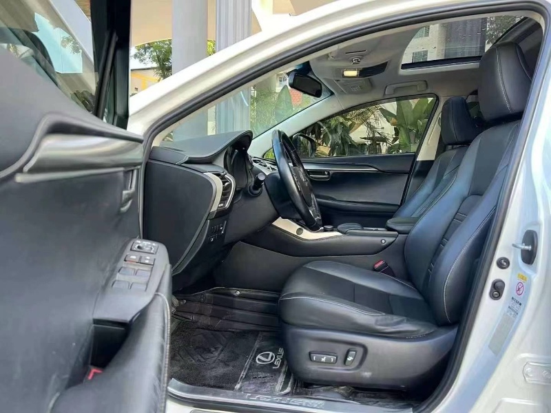 深圳15年雷克萨斯NX7