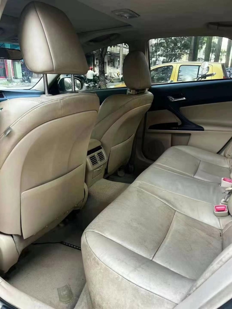 深圳12年丰田锐志8