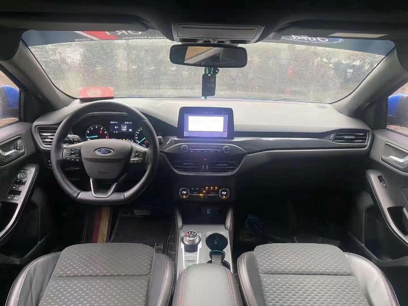 深圳20年福特福克斯7