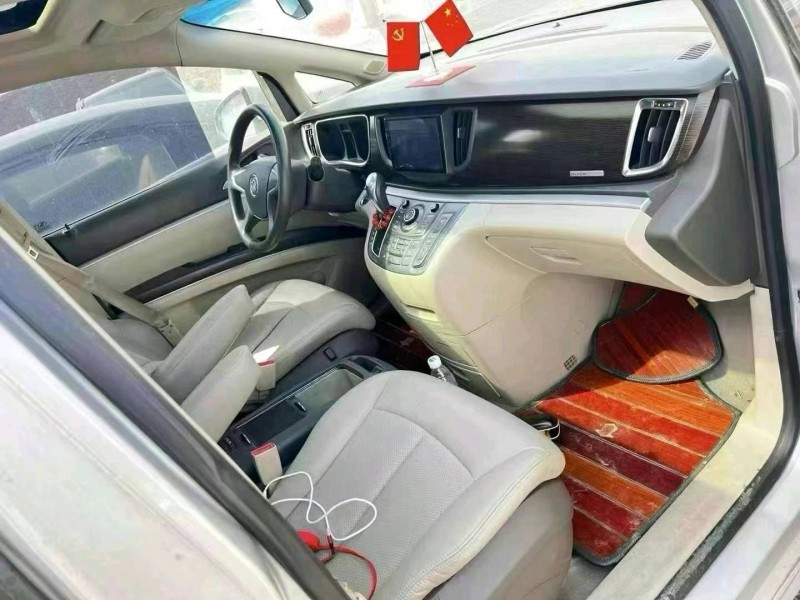 枣庄12年别克GL84