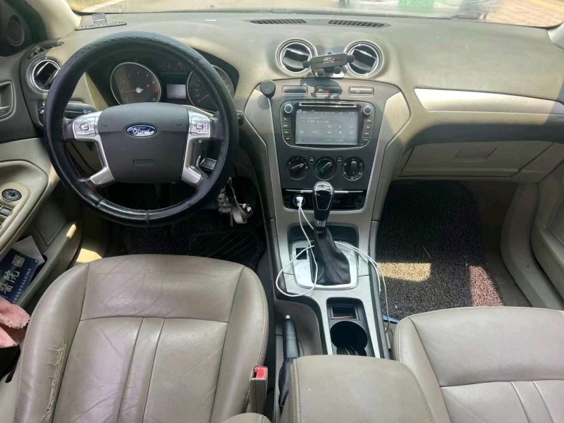 保定12年福特蒙迪欧-致胜9