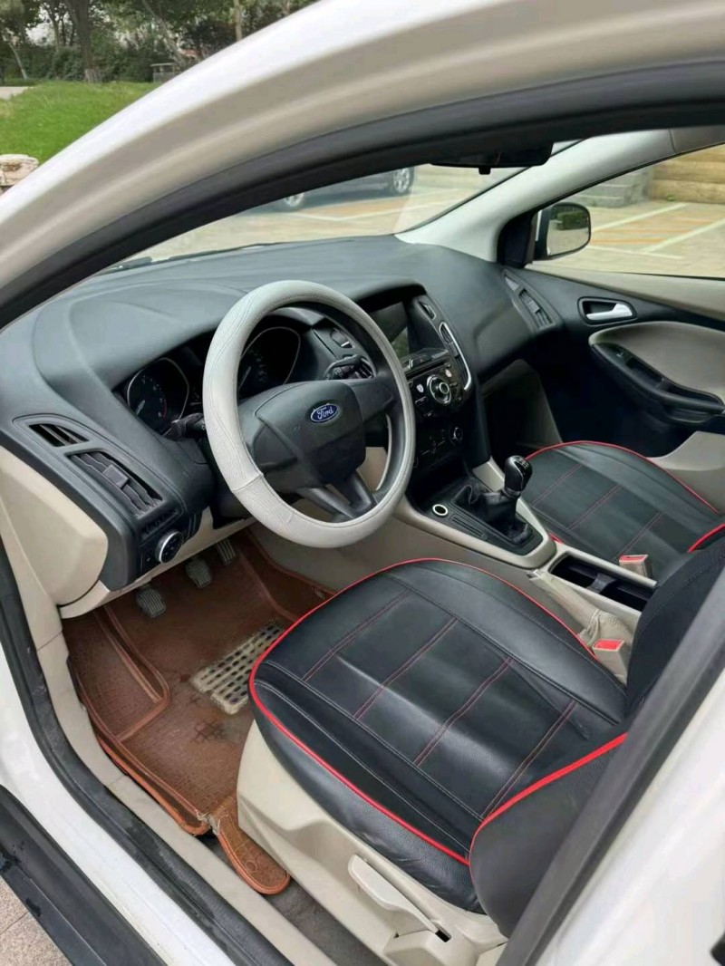 邢台16年福特福克斯4