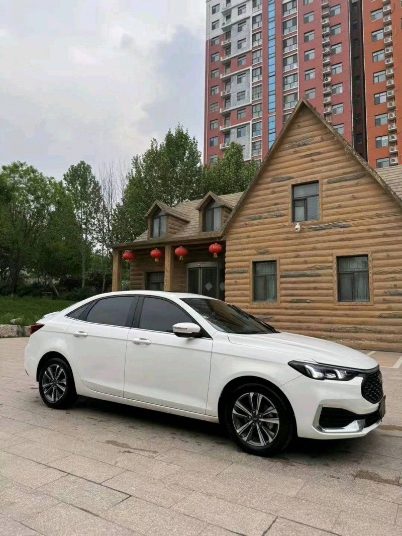 邢台21年福特福睿斯3