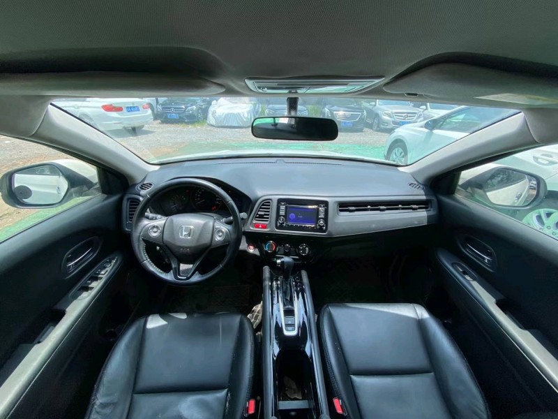 广州19年本田缤智8