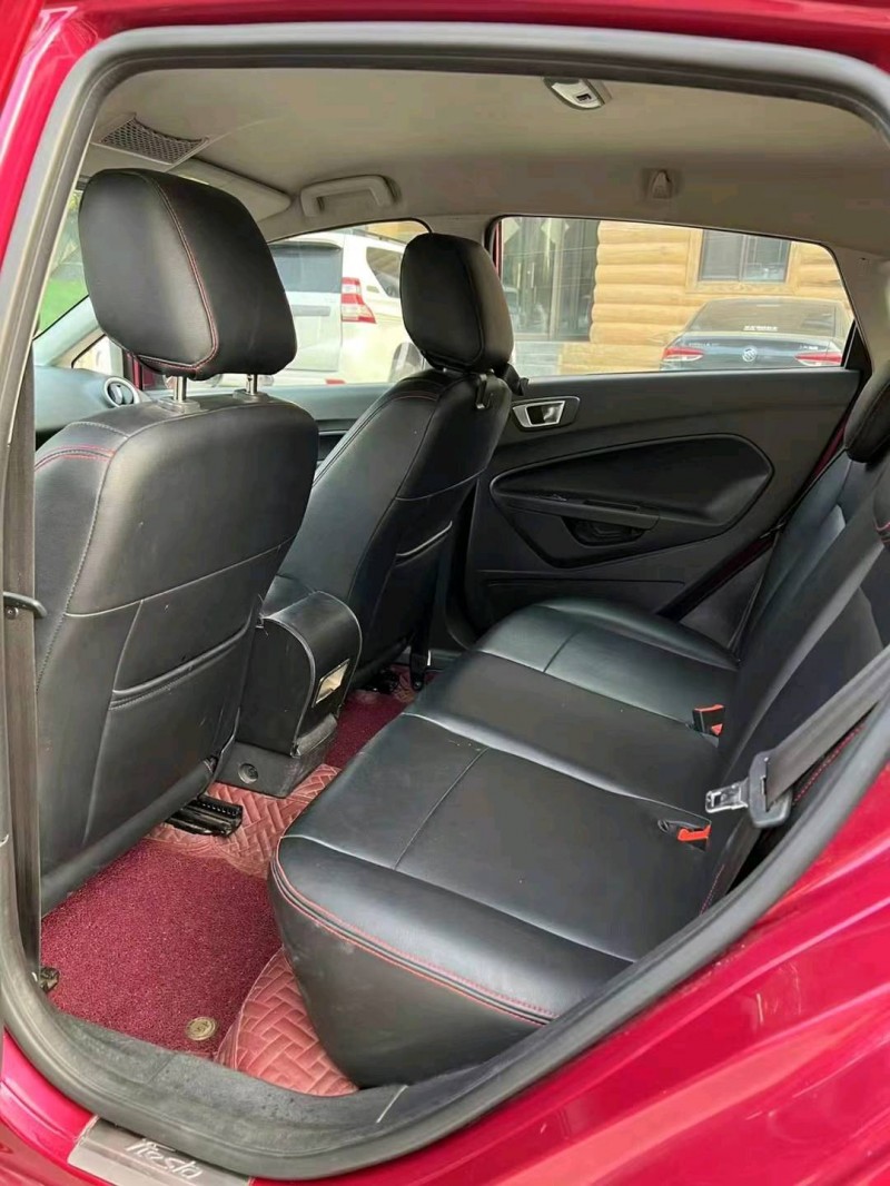 邢台14年福特嘉年华4