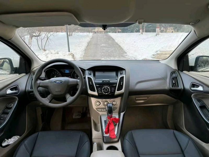 邢台14年福特福克斯5