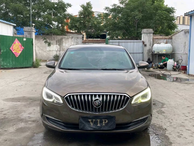 济宁16年别克英朗1