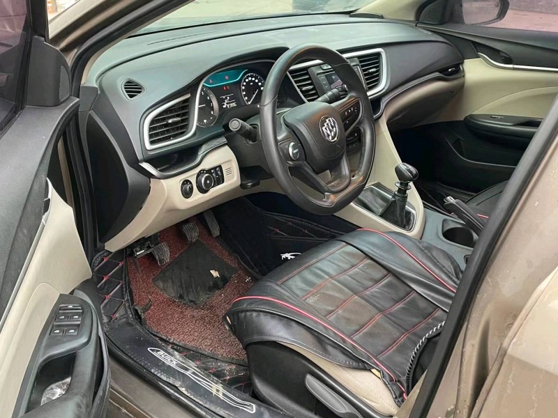 济宁16年别克英朗6