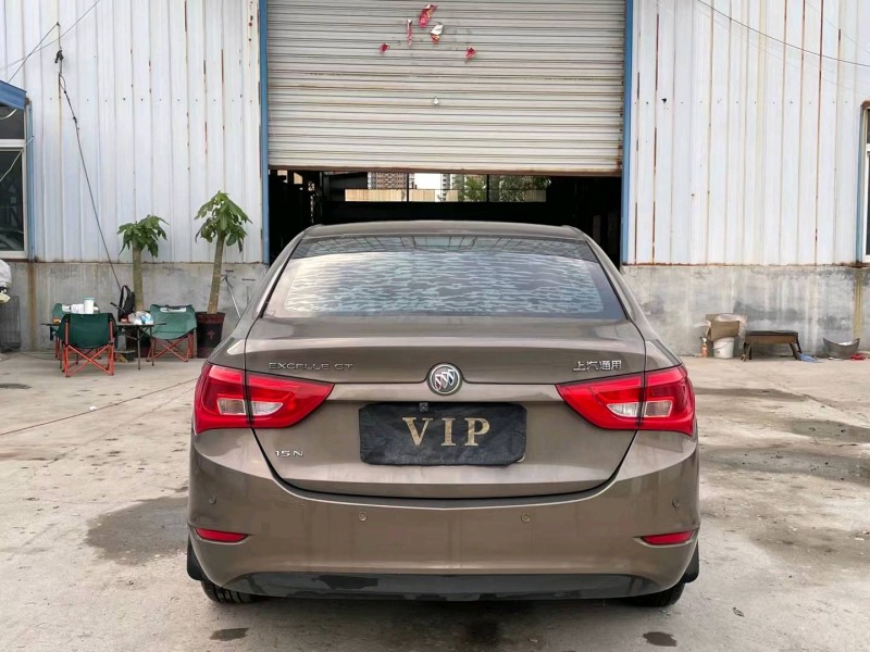 济宁16年别克英朗9