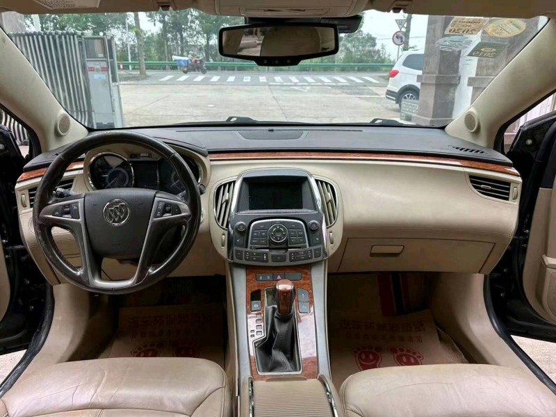 徐州13年别克君越5