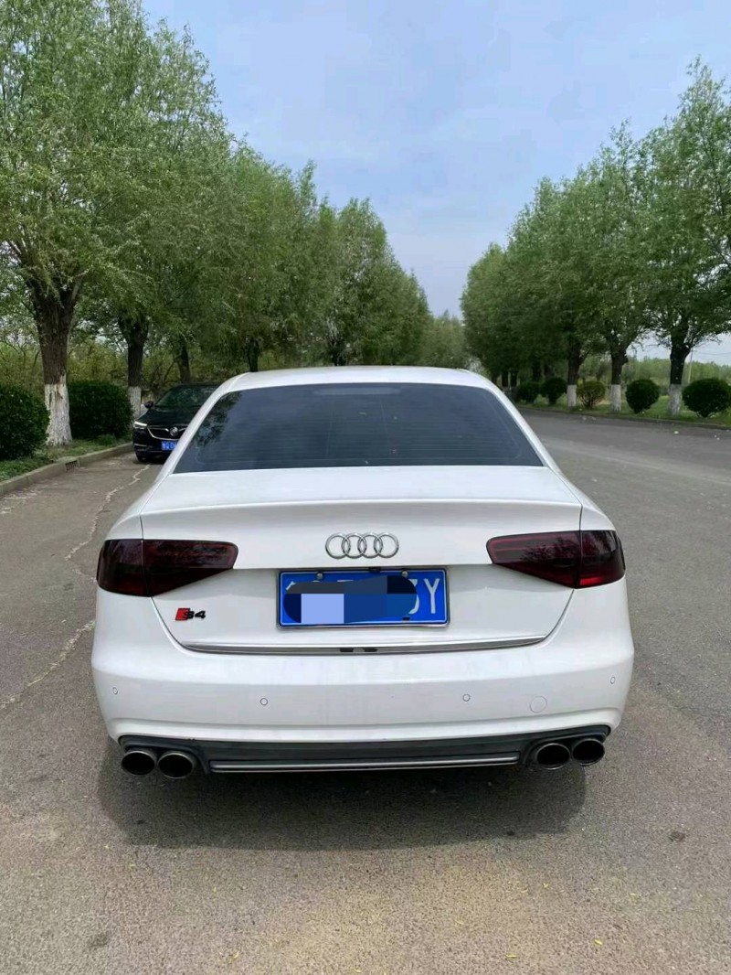济南15年奥迪A4L9
