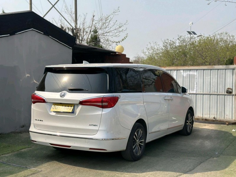 青岛21年别克GL89